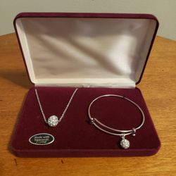 Necklace And Bracelet With Swarovski Crystals