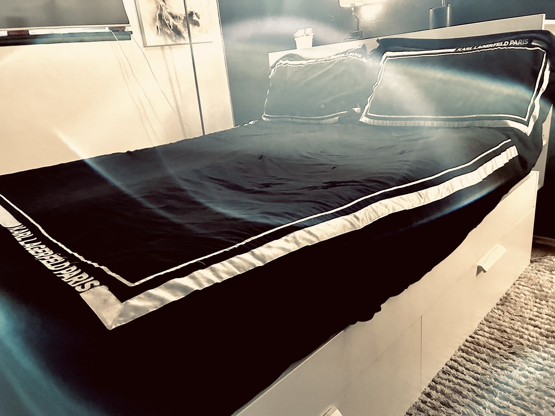 Queen Size Bed Frame/ Headboard/ Mattress