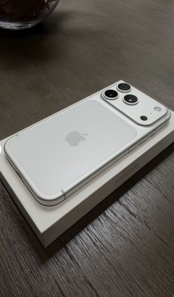 UNLOCKED **””17 Pro Max**””New iPhone***Any Company***