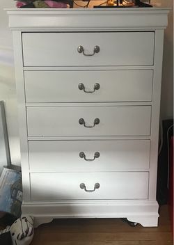 white tall dresser + nightstand (NEED GONE SOON)