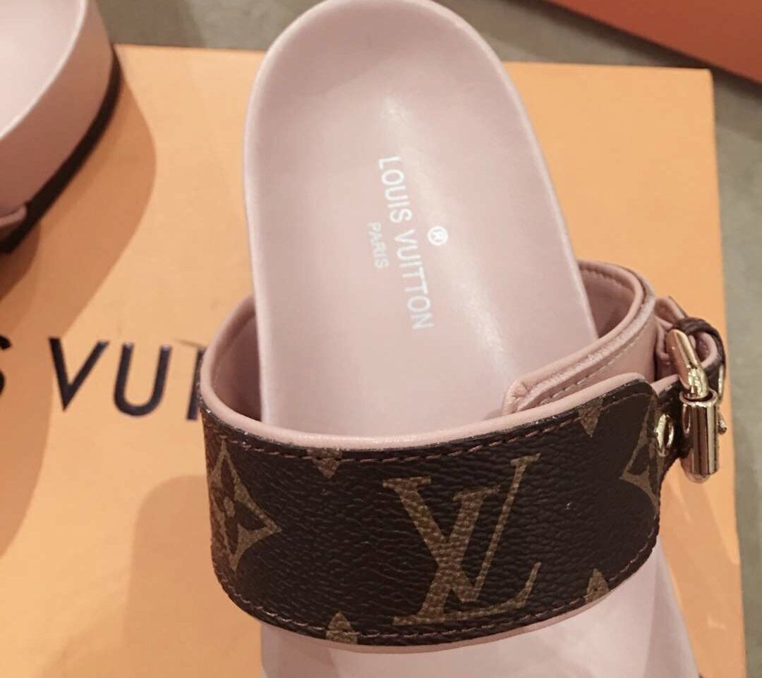 Louis Vuitton Bom Dia Flat Mule Sandals - Red Sandals, Shoes - LOU237326