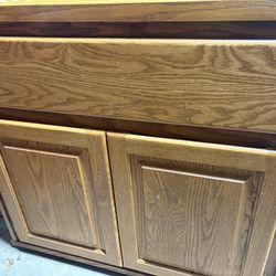 Rolling sideboard cabinet