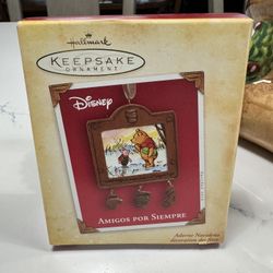 Hallmark Keepsake Ornament (2004) featuring Disney's Winnie the Pooh and Piglet, titled Amigos Por Siempre (Friends Forever)