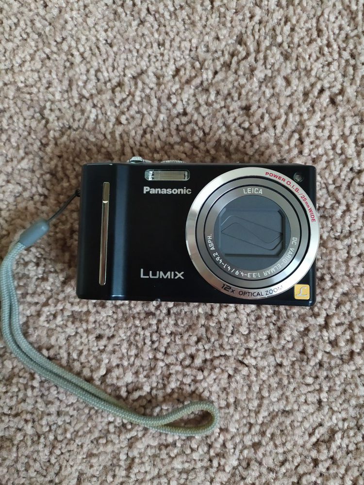 Panasonic LUMIX DMC-ZS6 12.1MP Digital Camera