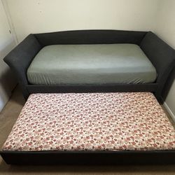 Twin Size Trundle Bed