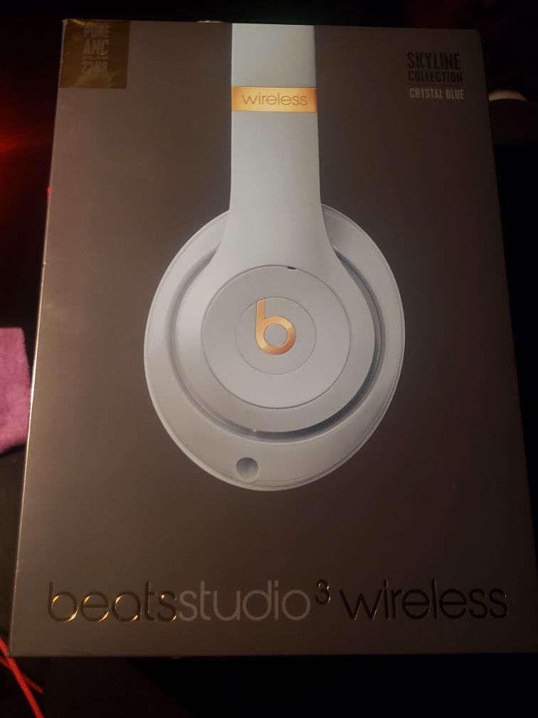 $200 brand new beats studio3 wireless