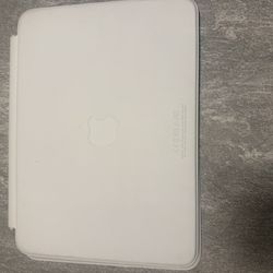 Apple Magic Keyboard Folio-Great Condition