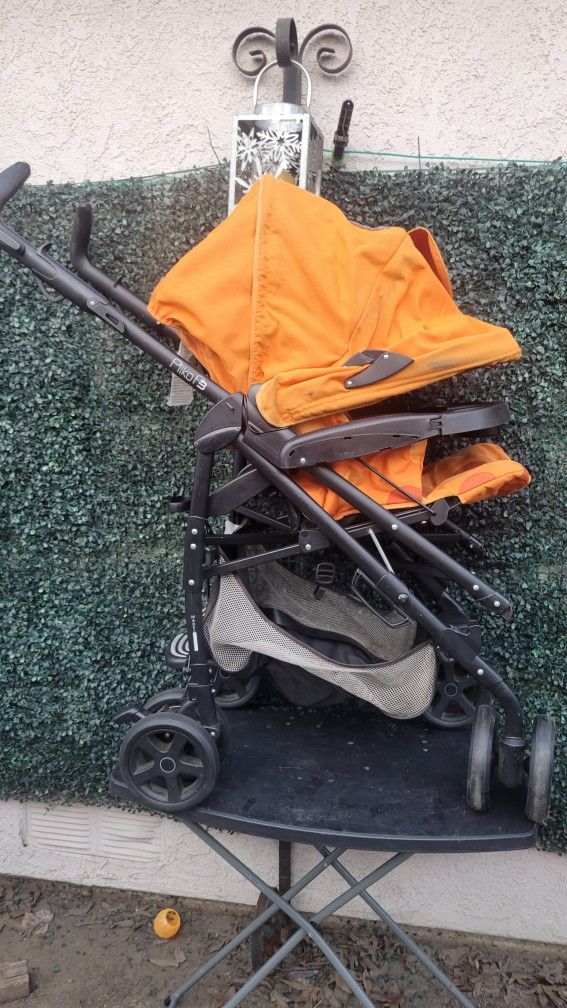 Stroller 