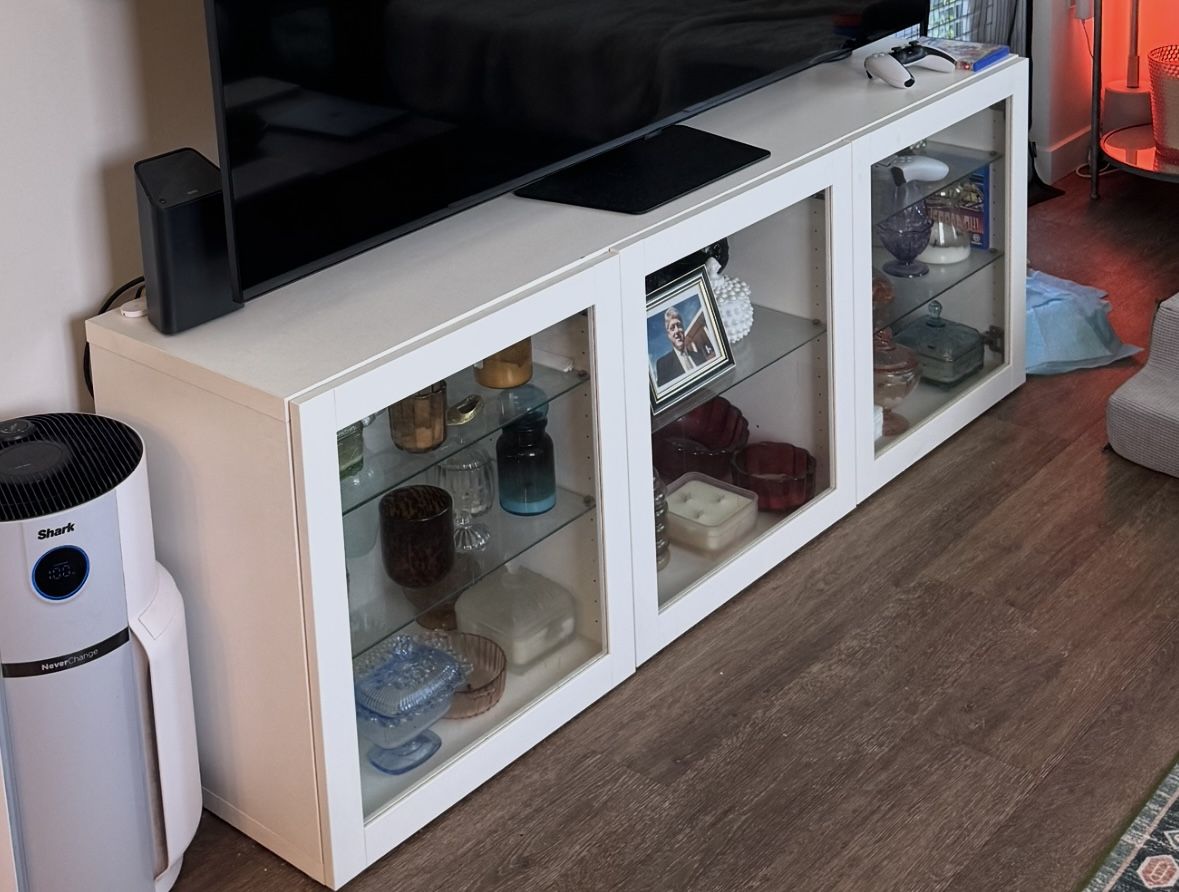 FREE Tv Stand / Console