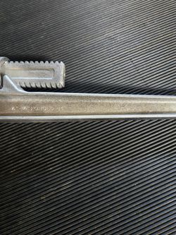 14" Schick aluminum pipe wrench