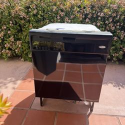 Whirlpool Dishwasher