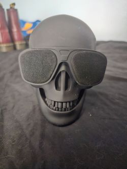 Bluetooth Skull Speaker
