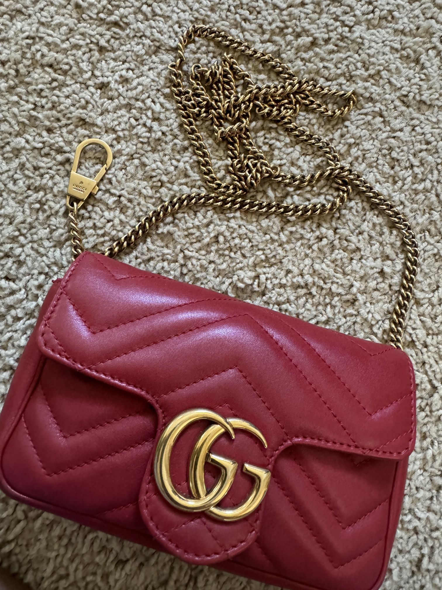 Authentic 💯 Gucci Super Mini