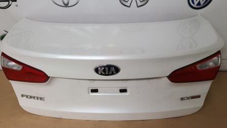 2014/2015/2016 Kia Forte Trunk lid