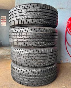 235/55/19 Michelin Selling a set of 4 tires in excellent condition 🫡