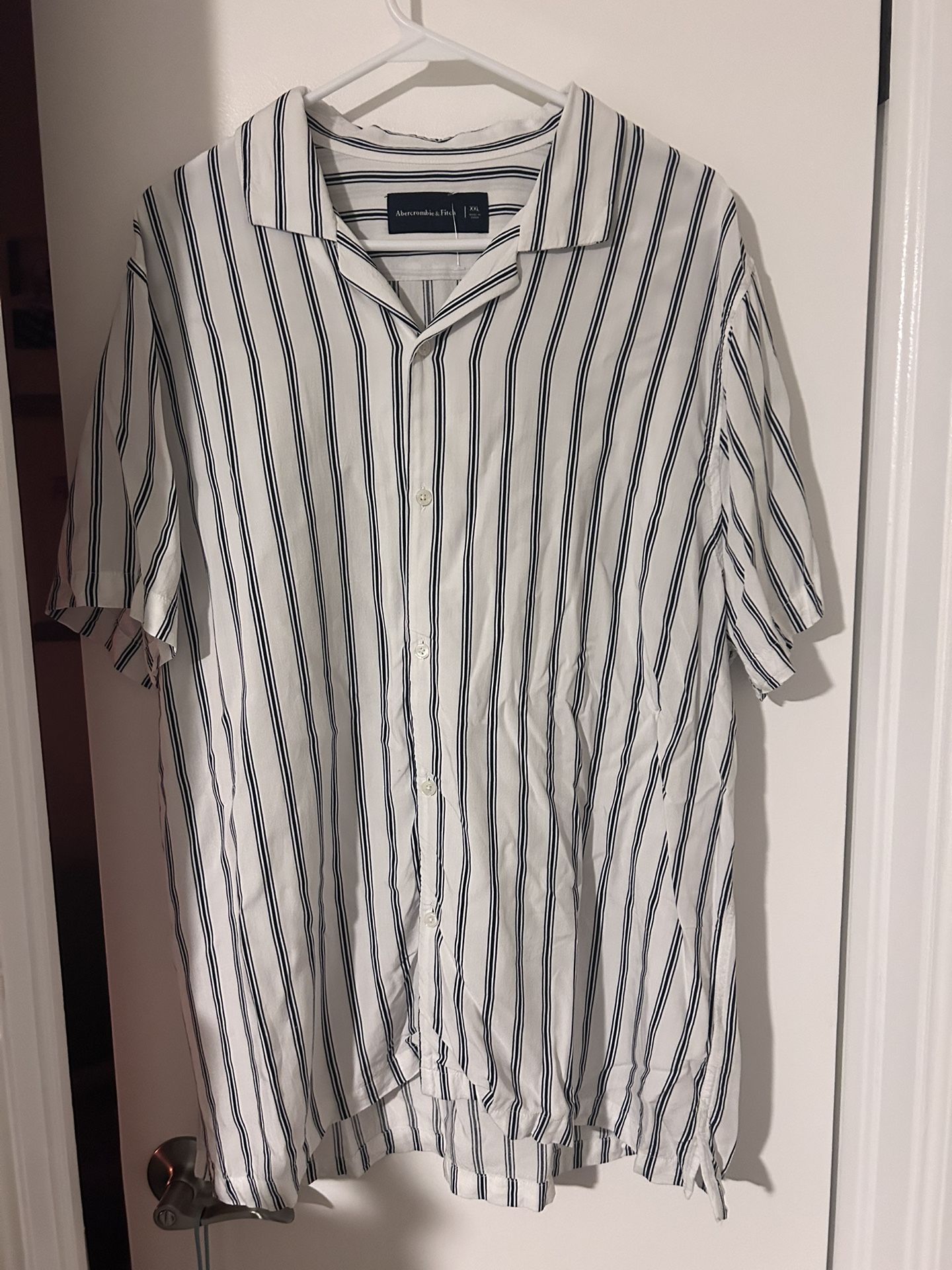 Abercrombie & Fitch Men’s Short Sleeve button down Size XXL