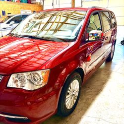 2013 Chrysler Town & Country