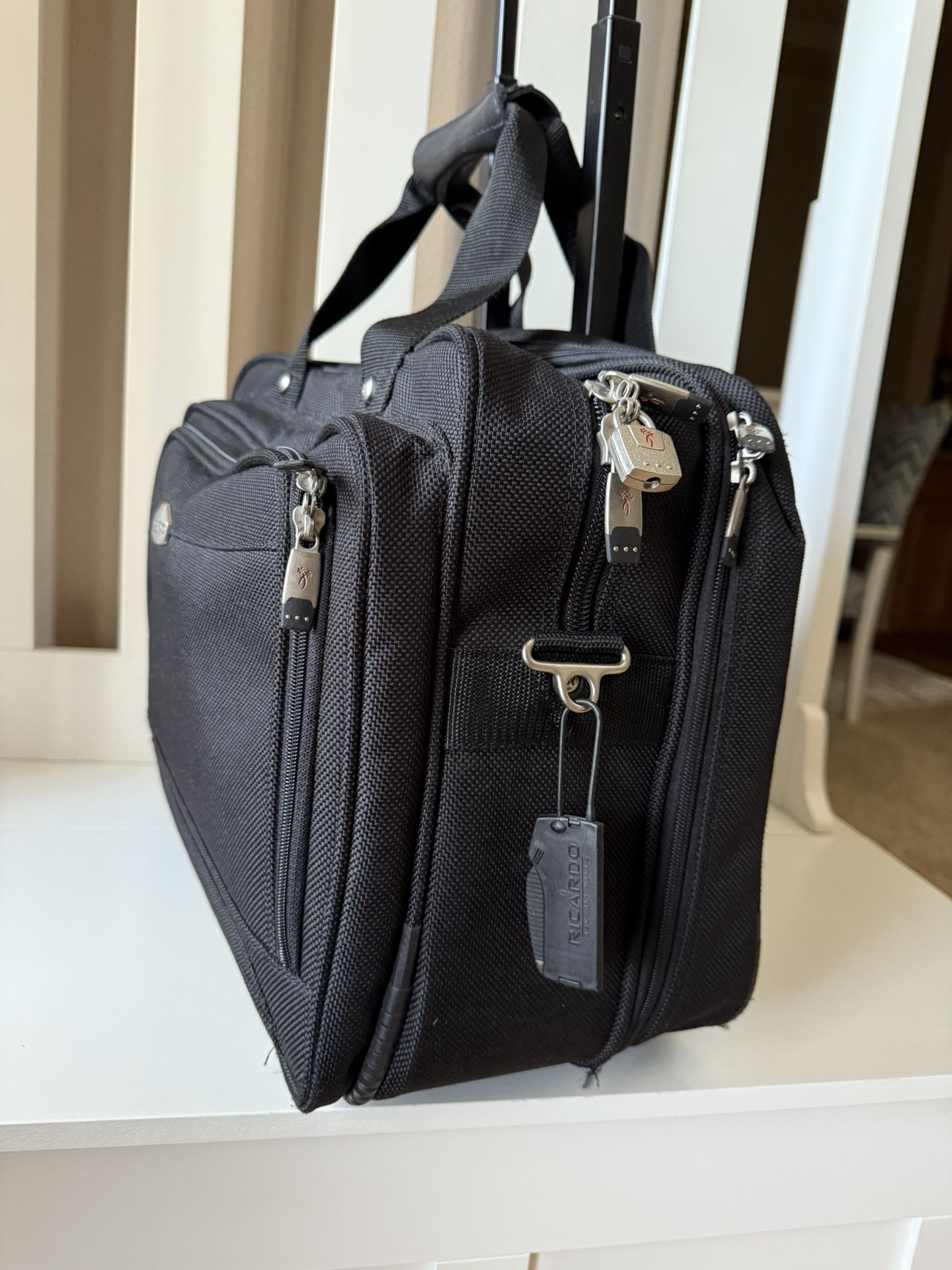 Ricardo beverly hills carry on/laptop bag 17"x14"x9"