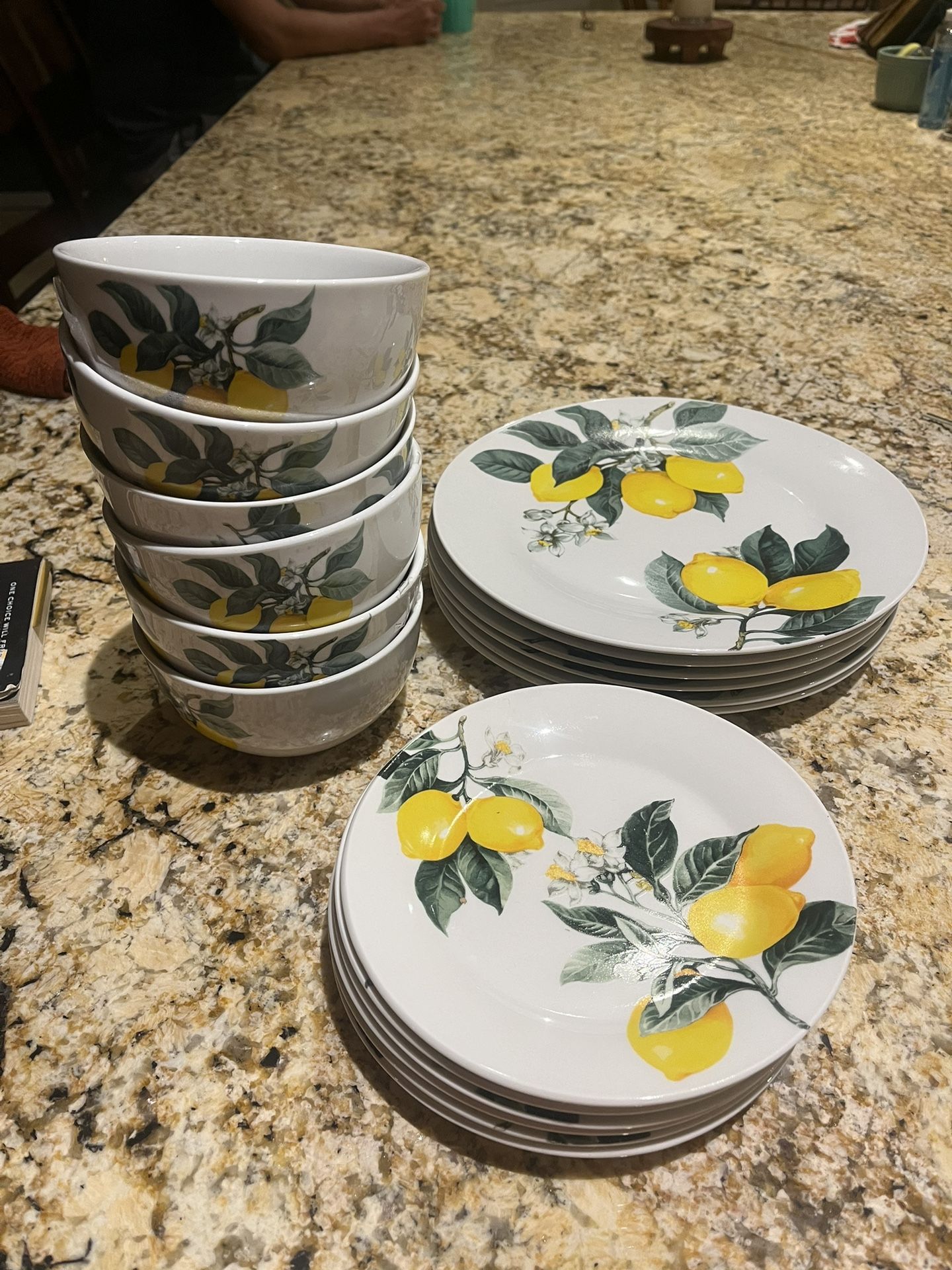 Royal Norfolk Dinnerware Set