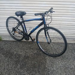 Men's 700c Nishiki Manitoba Hybrid Bike 