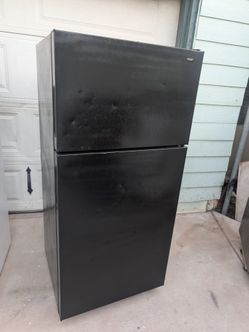 Hotpoint fridge. Can deliver
