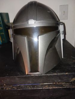 I just have the helmet it lights up it was only used one