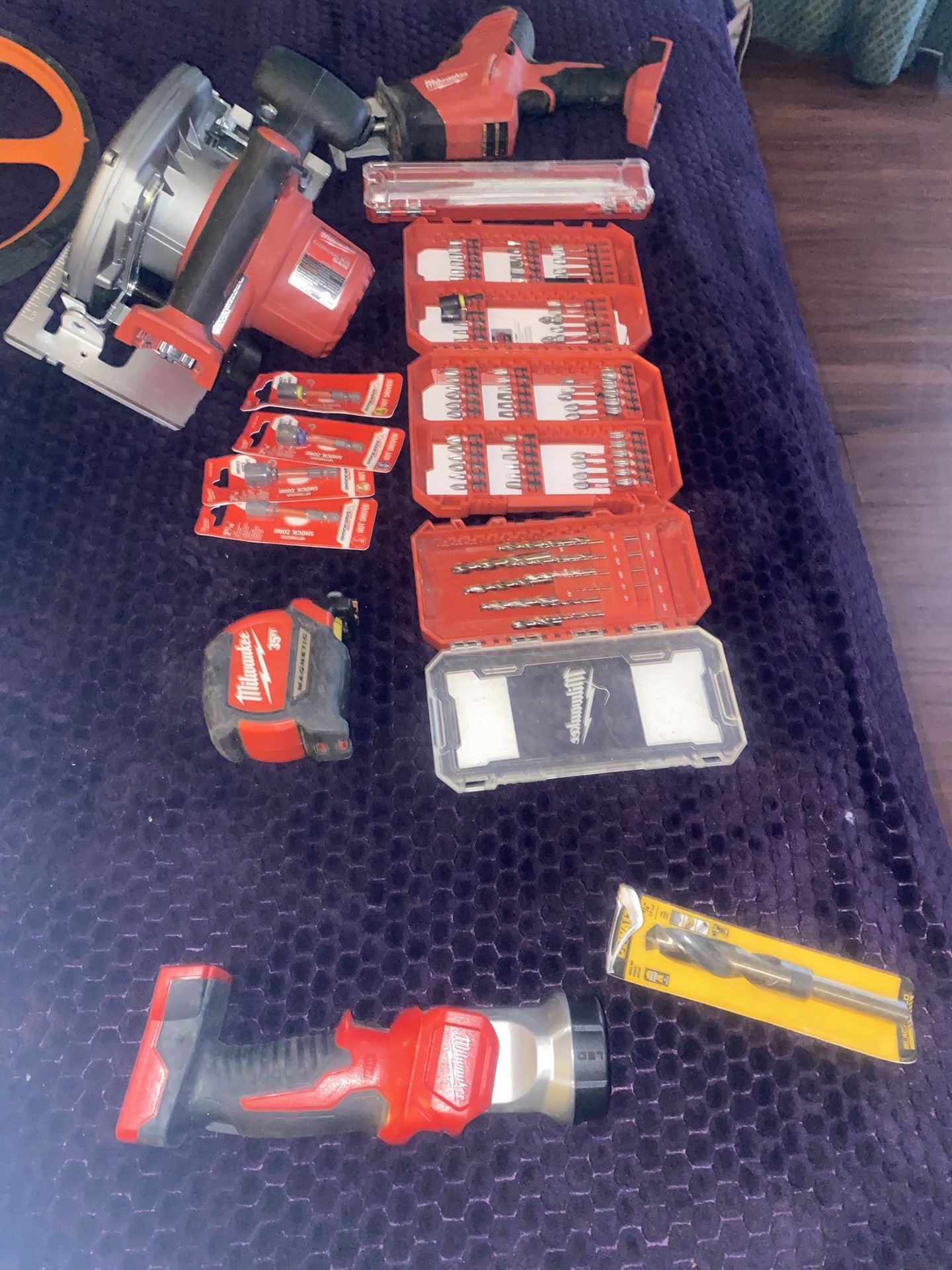 Milwaukee M18 Circular Saw/hacksaw/Flash Light