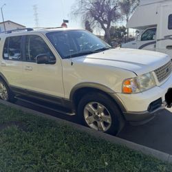 2003 Ford Explorer