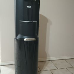 Water dispenser
