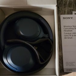 Sony - WH-XB910N Wireless Noise Cancelling Over-The-Ear Headphones - Gray


