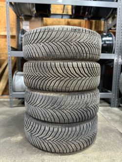 (4) Michelin Cross Climate 2 — 215/60/16