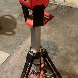 Milwaukee Stand Light
