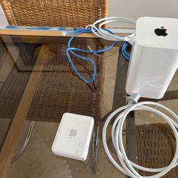 Apple AirPort Extreme Base Station And Airport Extender