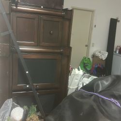 Free Tv Shelf Pick Up In Chula Vista  