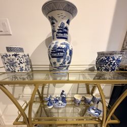 Blue & White Chinoiserie Decor Set – Vases, Ginger Jar, Cups ✨