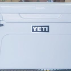 YETI  TUNDRA 65 WHITE NEW