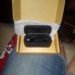 BRAND NEW  AUKEY  TRUE WIRELESS EARBUDS