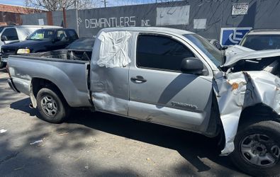 2008 Toyota Tacoma (Parts Only)