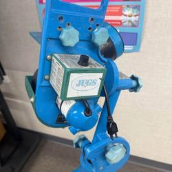 Jugs Lite Pitching Machine
