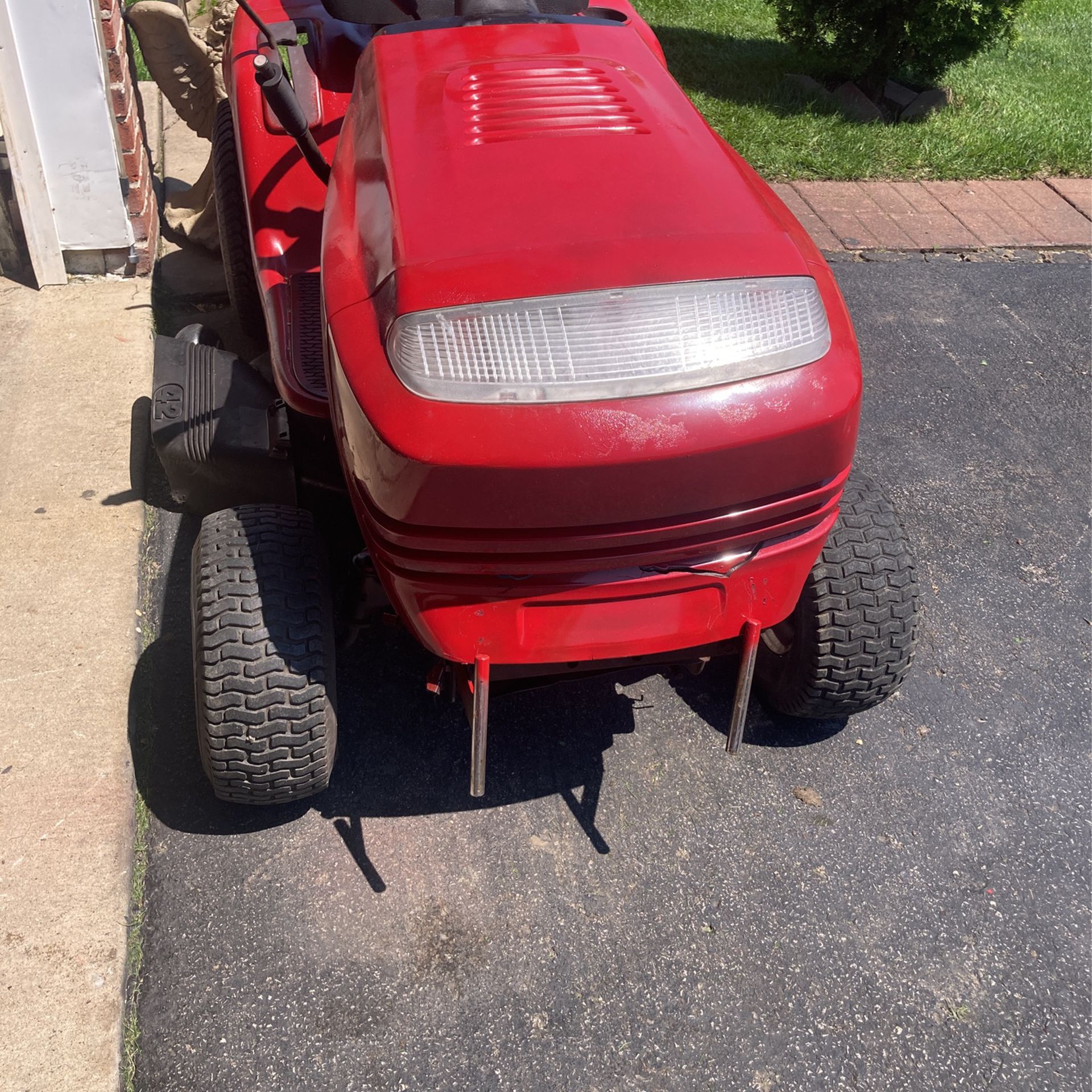 Riding Lawnmower  Tractor 
