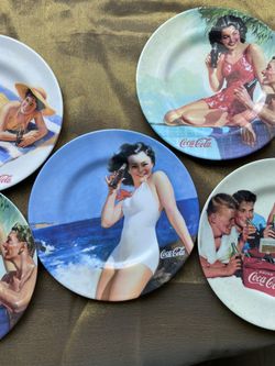Vintage COCA-COLA Decor Plate 2002