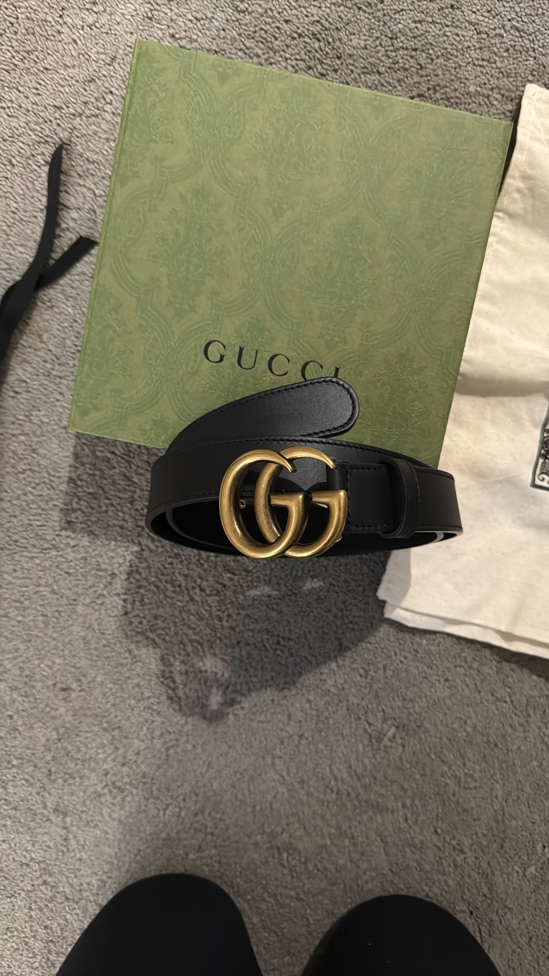 Women’s GG Gucci Belt, Black Leather/brushed gold buckle