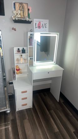 Makeup Vanity