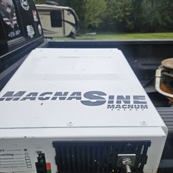 Magnum 2800watt Inverter/12v Charger RV/BOAT