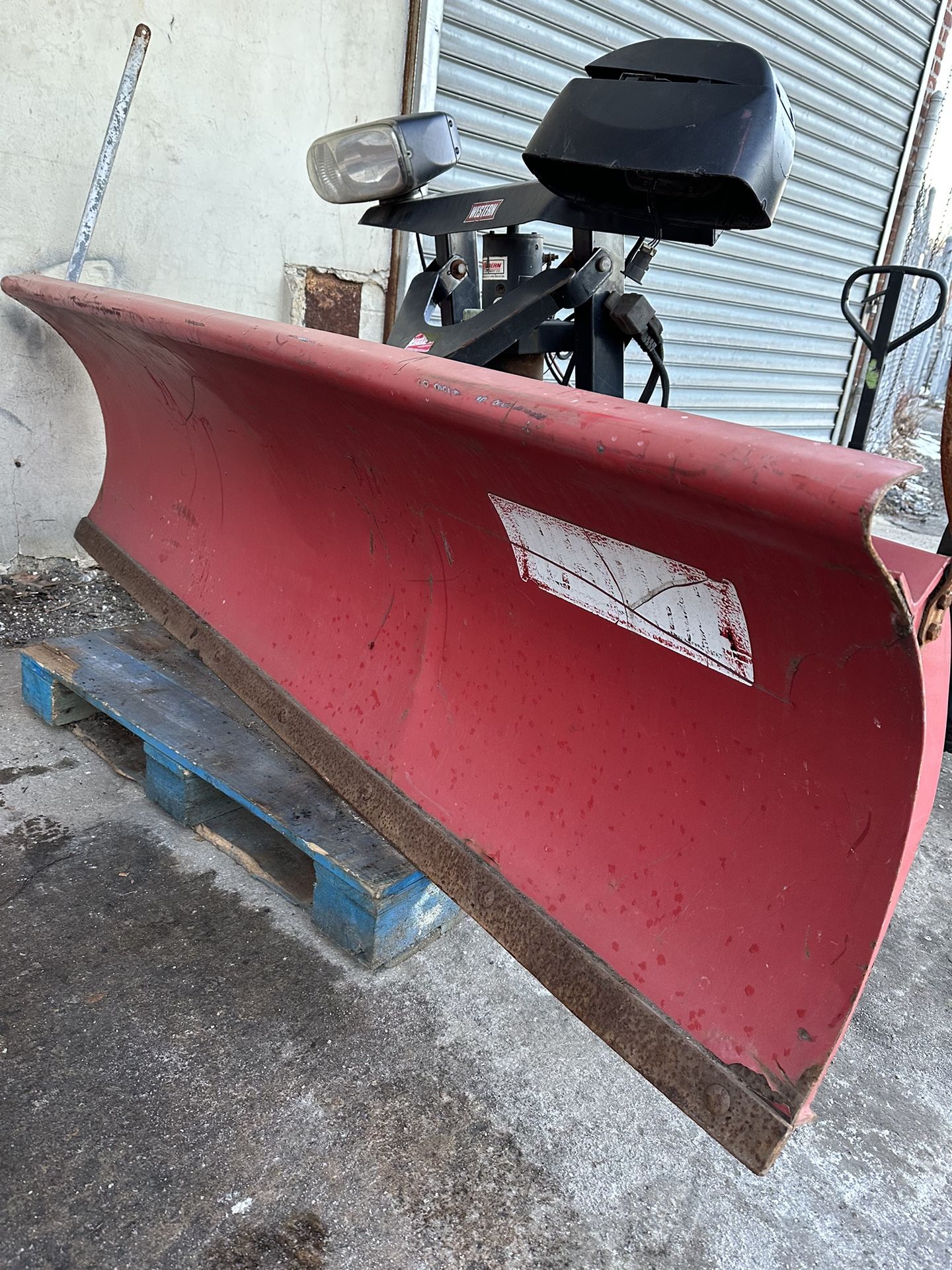 7.5 Ft Western Ultra Mount Plow