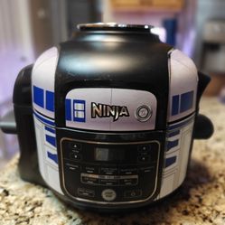 Ninja Foodi Programmable 10-in-1 5qt Pressure Cooker and Air Fryer R2D2 limited edition With Carrier Bag 