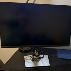 Dell 27" 4K UHD Monitor — P2723QE, USB-C / HDMI / DisplayPort - Adjustable/Swivel(San Diego)