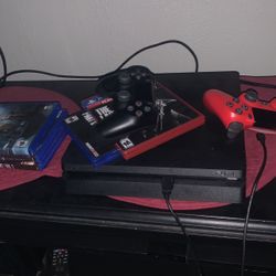 PS4 1 Tb With Games 