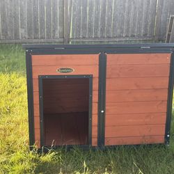 Large Dog House Brand New