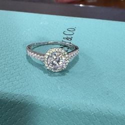 Tiffany’s And Co Platinum Setting Lab Grown Diamond 2 Ct 